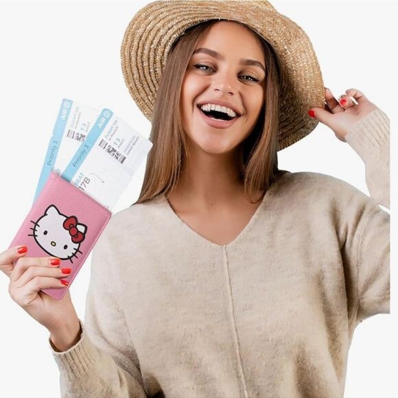 Hello Kitty Passport Wallet - Picture 6 of 12